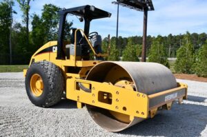 2005 CATCS533E Compactor 1965-BT 2005 CATCS533E Compactor 1965-BT