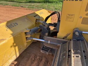 2023 DEERE 450K LGP 2015-BT