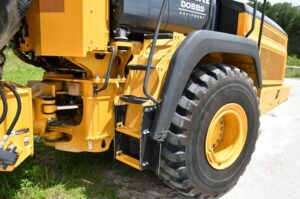 2022 Deere 260E Dump Truck 2033-BT 2022 Deere 260E Dump Truck 2033-BT