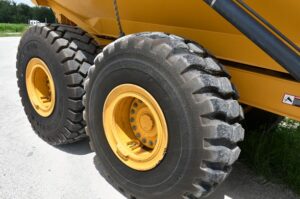 2022 Deere 260E Dump Truck 2033-BT 2022 Deere 260E Dump Truck 2033-BT