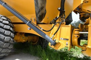 2022 Deere 260E Dump Truck 2033-BT 2022 Deere 260E Dump Truck 2033-BT