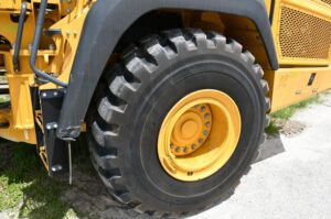 2022 Deere 260E Dump Truck 2033-BT 2022 Deere 260E Dump Truck 2033-BT