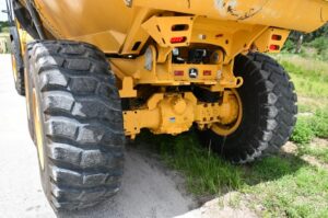 2022 Deere 260E Dump Truck 2033-BT 2022 Deere 260E Dump Truck 2033-BT
