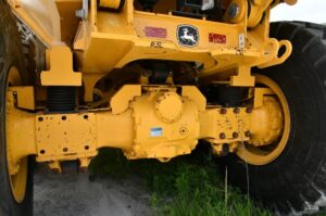 2022 Deere 260E Dump Truck 2033-BT 2022 Deere 260E Dump Truck 2033-BT