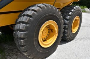 2022 Deere 260E Dump Truck 2033-BT 2022 Deere 260E Dump Truck 2033-BT