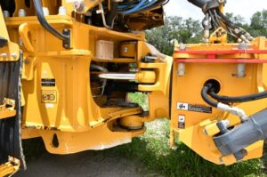 2022 Deere 260E Dump Truck 2033-BT 2022 Deere 260E Dump Truck 2033-BT