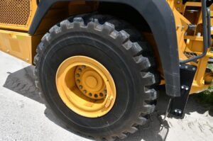 2022 Deere 260E Dump Truck 2033-BT 2022 Deere 260E Dump Truck 2033-BT