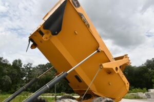 2021 Deere 260E Dump Truck 2034-BT