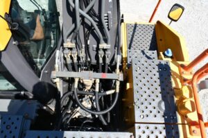 2020 Volvo EC220EL excavator 2028-BT