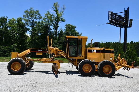2002 Cat 140H Grader 2040-BT 2002 Cat 140H Grader 2040-BT