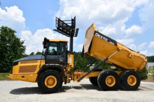 2018 Deere 260E Dump Truck 2043-BT