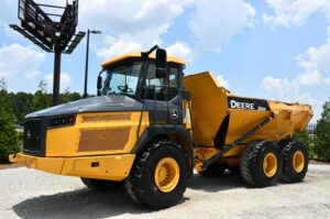 2018 Deere 260E Dump Truck 2043-BT