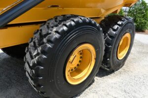 2018 Deere 260E Dump Truck 2043-BT