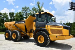 2018 Deere 260E Dump Truck 2043-BT