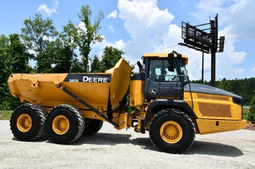 2018 Deere 260E Dump Truck 2043-BT