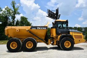 2018 Deere 260E Dump Truck 2043-BT