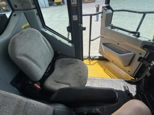 2018 Deere 260E Dump Truck 2043-BT