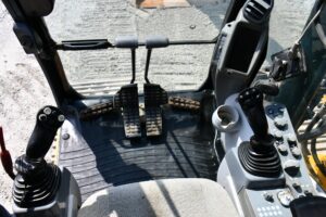 2019 Deere 160G LC Excavator 2037-BT