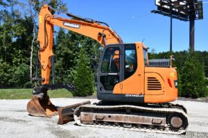 2019 Doosan DX140LCR-5 Excavator 2035-BT 2019 Doosan DX140LCR-5 Excavator 2035-BT