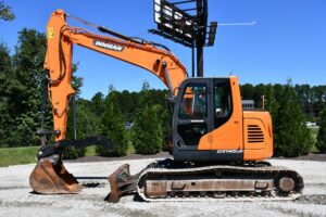 2019 Doosan DX140LCR-5 Excavator 2035-BT 2019 Doosan DX140LCR-5 Excavator 2035-BT