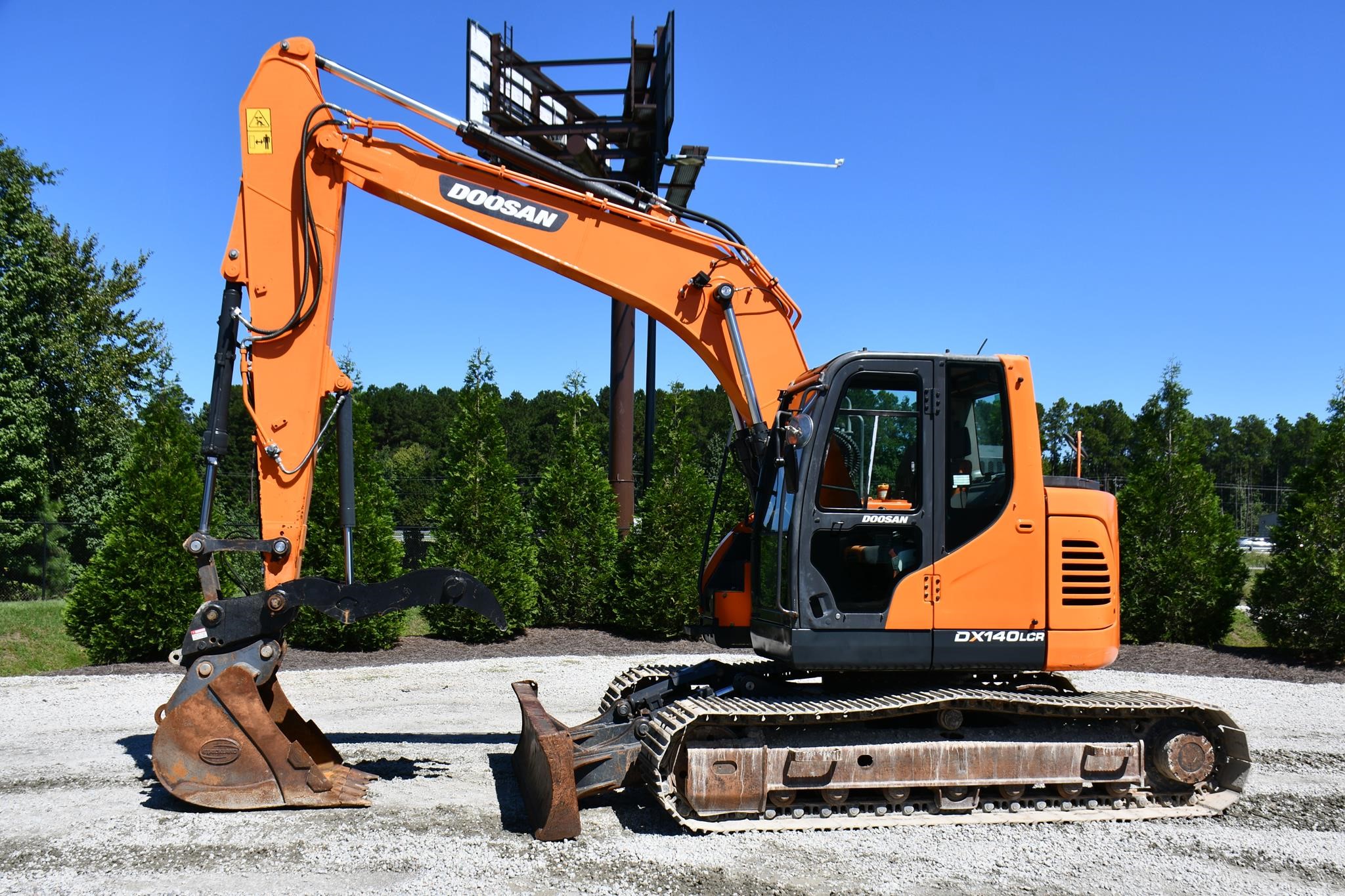2019 Doosan DX140LCR-5 Excavator 2035-BT 2019 Doosan DX140LCR-5 Excavator 2035-BT
