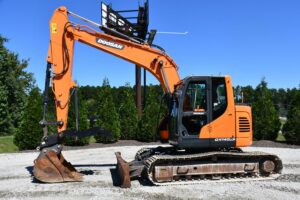 2019 Doosan DX140LCR-5 Excavator 2035-BT 2019 Doosan DX140LCR-5 Excavator 2035-BT