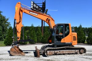 2019 Doosan DX140LCR-5 Excavator 2035-BT 2019 Doosan DX140LCR-5 Excavator 2035-BT