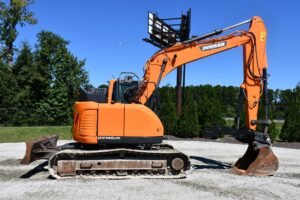 2019 Doosan DX140LCR-5 Excavator 2035-BT 2019 Doosan DX140LCR-5 Excavator 2035-BT