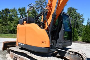 2019 Doosan DX140LCR-5 Excavator 2035-BT 2019 Doosan DX140LCR-5 Excavator 2035-BT