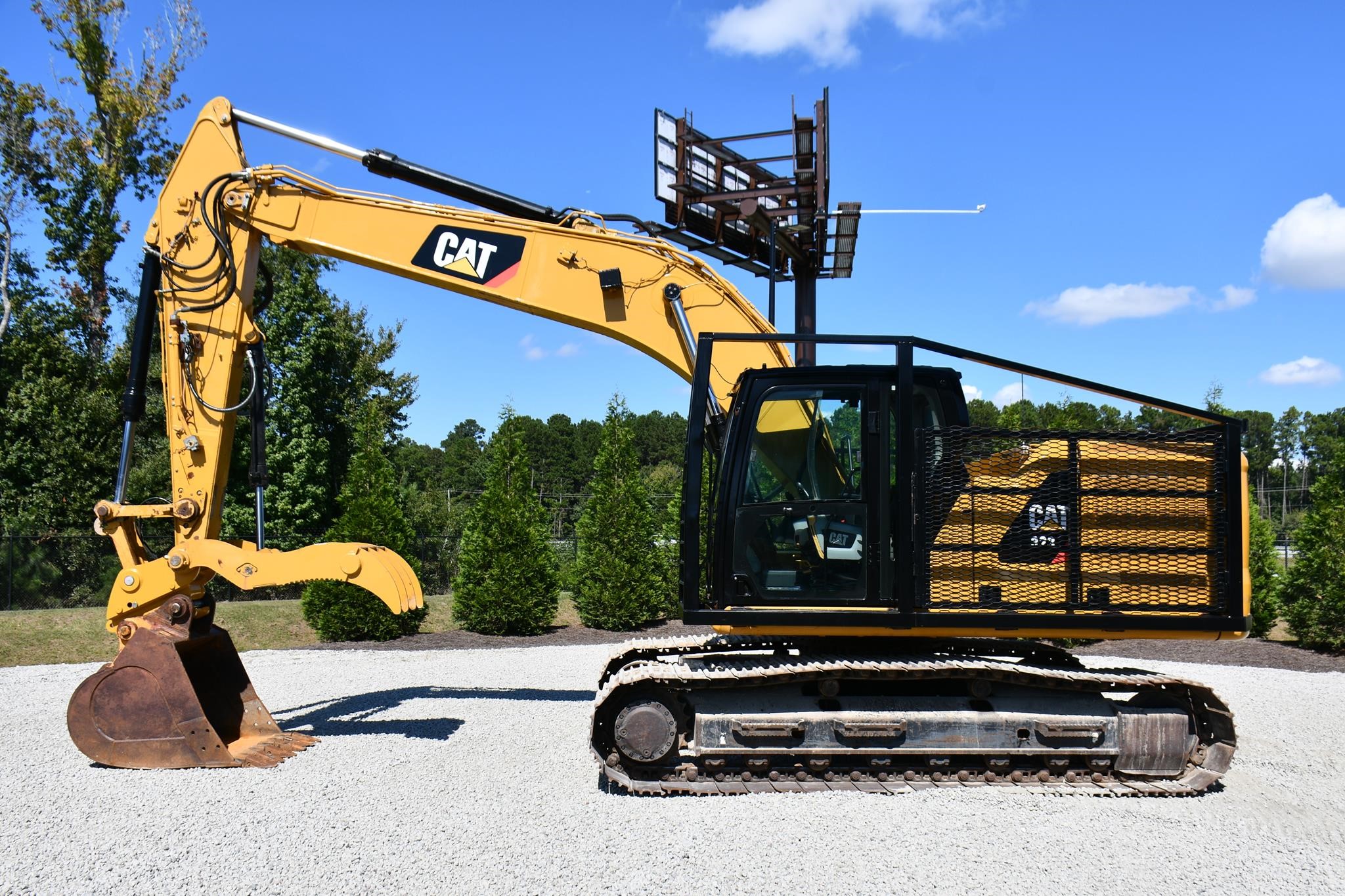 2018 Caterpillar 323 Excavator 2065-BB 2018 Caterpillar 323 Excavator 2065-BB
