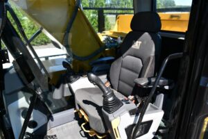 2018 Caterpillar 323 Excavator 2065-BB 2018 Caterpillar 323 Excavator 2065-BB