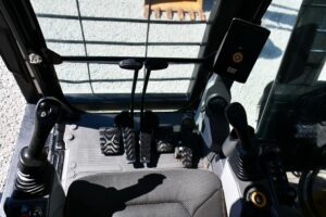 2018 Caterpillar 323 Excavator 2065-BB 2018 Caterpillar 323 Excavator 2065-BB