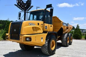 2012 Deere 250D Dump Truck 2066-BB