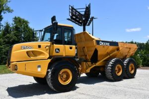 2012 Deere 250D Dump Truck 2066-BB