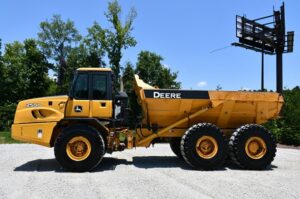 2012 Deere 250D Dump Truck 2066-BB