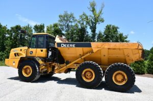 2012 Deere 250D Dump Truck 2066-BB