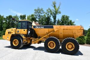 2012 Deere 250D Dump Truck 2066-BB