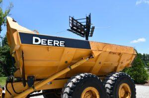 2012 Deere 250D Dump Truck 2066-BB