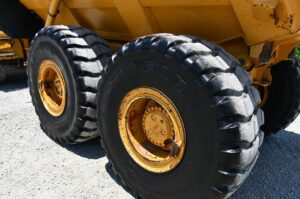 2012 Deere 250D Dump Truck 2066-BB