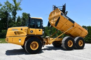 2012 Deere 250D Dump Truck 2066-BB