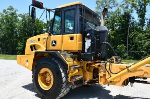 2012 Deere 250D Dump Truck 2066-BB