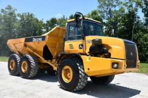 2012 Deere 250D Dump Truck 2066-BB
