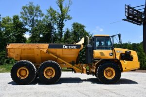2012 Deere 250D Dump Truck 2066-BB