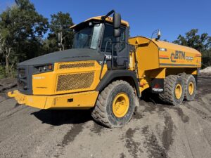 2023 Deere 260E Water Truck 2091-BT 2023 Deere 260E Water Truck 2091-BT