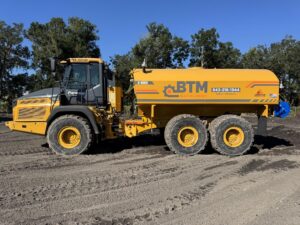 2023 Deere 260E Water Truck 2091-BT 2023 Deere 260E Water Truck 2091-BT