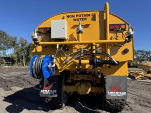 2023 Deere 260E Water Truck 2091-BT 2023 Deere 260E Water Truck 2091-BT