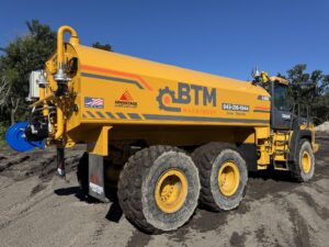 2023 Deere 260E Water Truck 2091-BT 2023 Deere 260E Water Truck 2091-BT