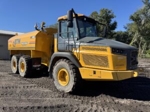 2023 Deere 260E Water Truck 2091-BT 2023 Deere 260E Water Truck 2091-BT