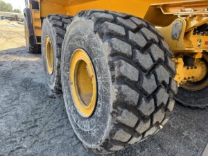 2023 Deere 260E Water Truck 2091-BT 2023 Deere 260E Water Truck 2091-BT