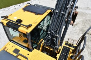 2020 Deere 180G LC Excavator 2074-BT